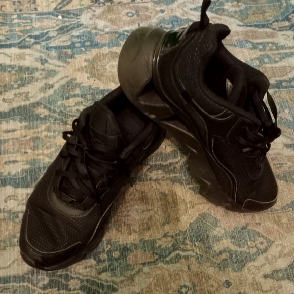 Nike Black chunky women's 9.5 - Picture 5 of 6